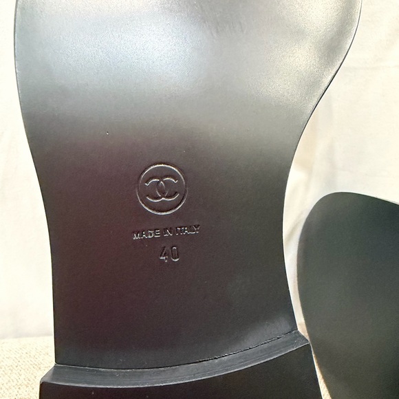 Black Chanel Loafer/Moccasin - Picture 4 of 6